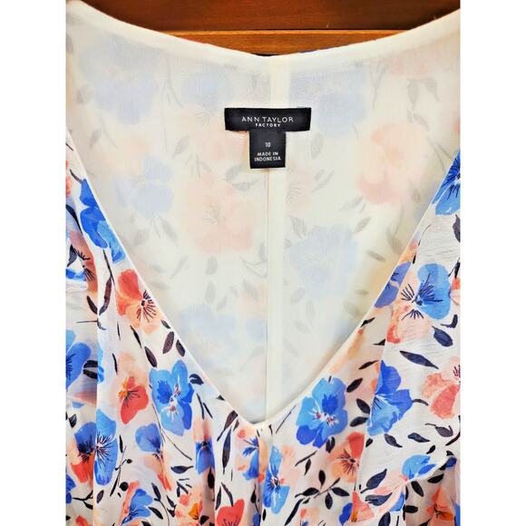 Ann Taylor Factory Women's Sleeveless Floral Top With Ruffle V Neck Size 10 - Picture 5 of 11
